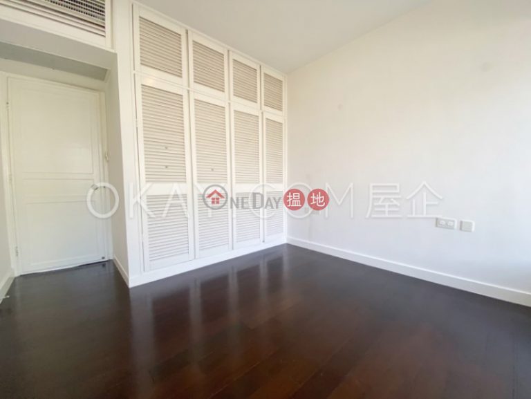Efficient 4 bedroom with balcony & parking | Rental