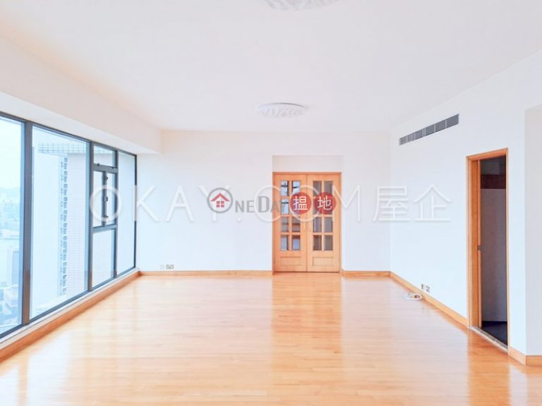 Gorgeous 4 bedroom on high floor with balcony | Rental