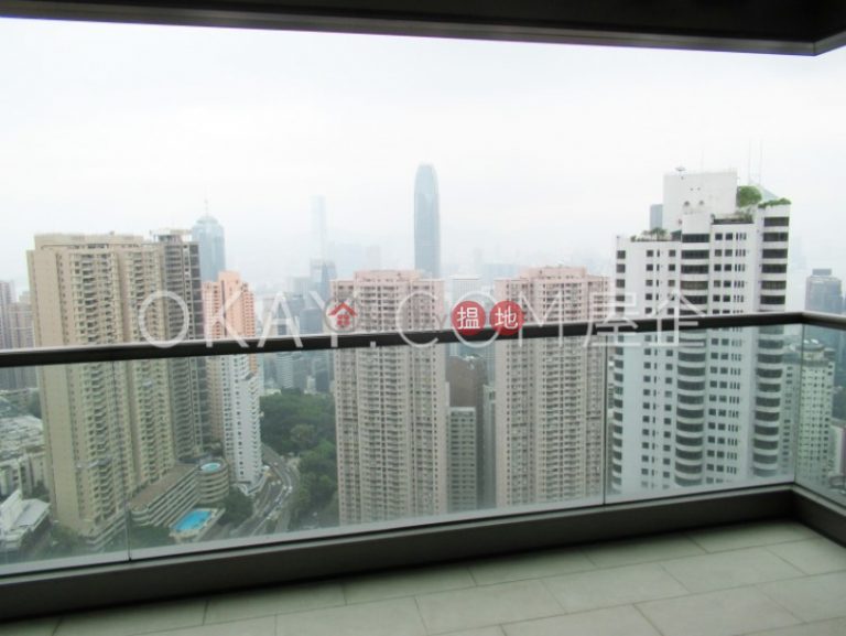 Exquisite 3 bedroom with balcony & parking | Rental