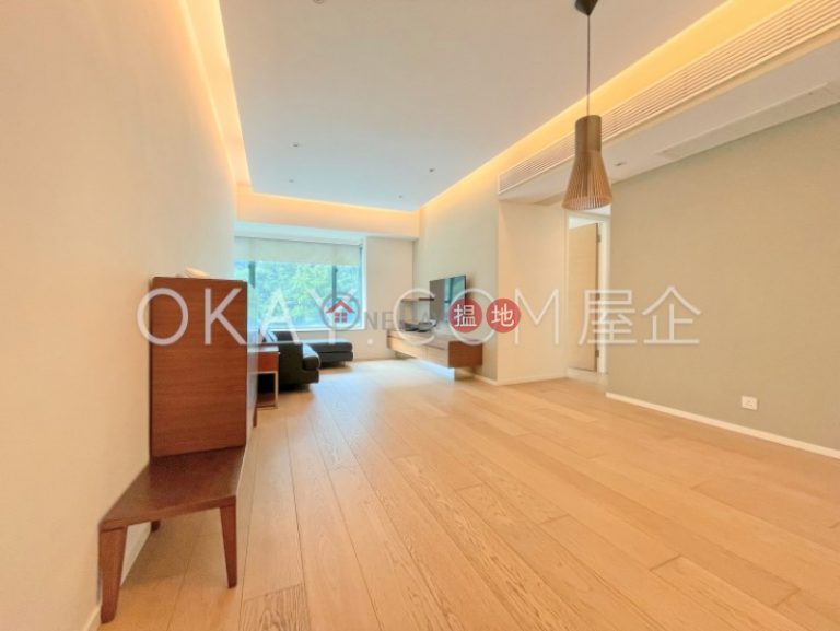 Stylish 2 bedroom with parking | Rental