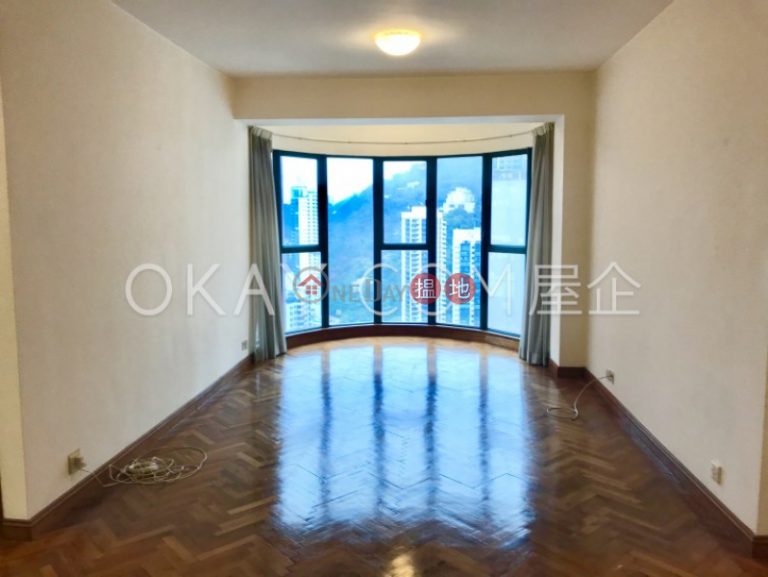 Luxurious 2 bedroom on high floor with parking | Rental