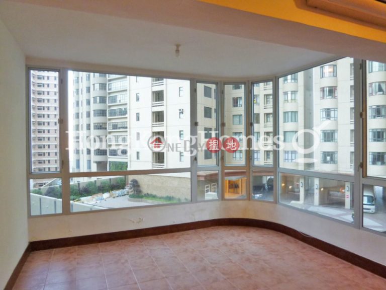 3 Bedroom Family Unit for Rent at Kam Yuen Mansion