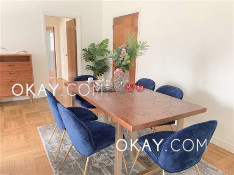 Stylish 1 bedroom with parking | Rental