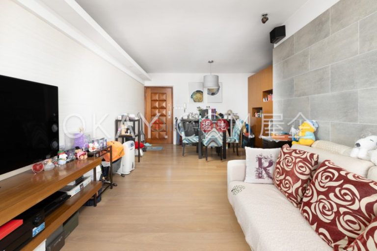 Efficient 3 bedroom on high floor with parking | For Sale