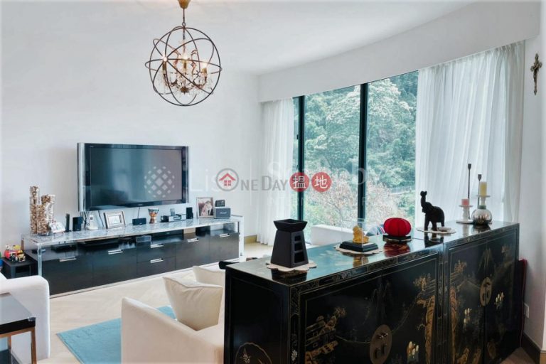 Property for Rent at Hillsborough Court with 3 Bedrooms