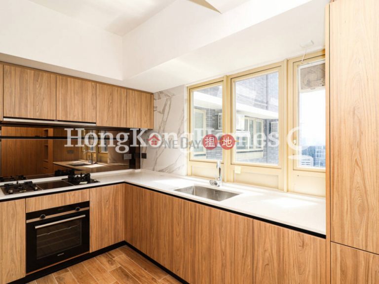 3 Bedroom Family Unit for Rent at St. Joan Court