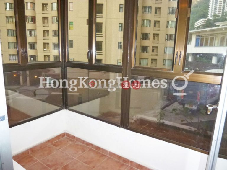 3 Bedroom Family Unit for Rent at Kam Yuen Mansion