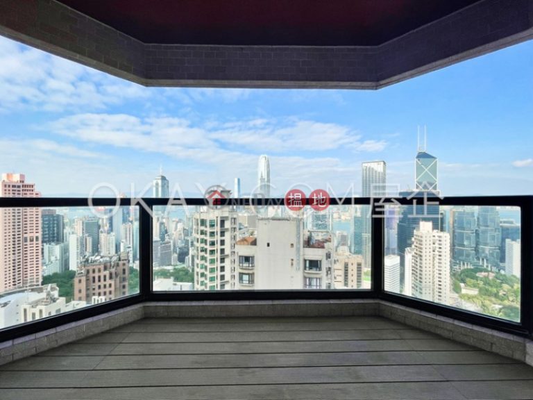 Efficient 4 bed on high floor with balcony & parking | Rental