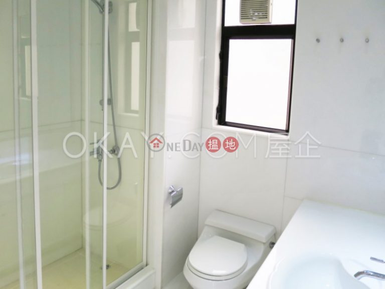 Lovely 3 bedroom with sea views, balcony | For Sale
