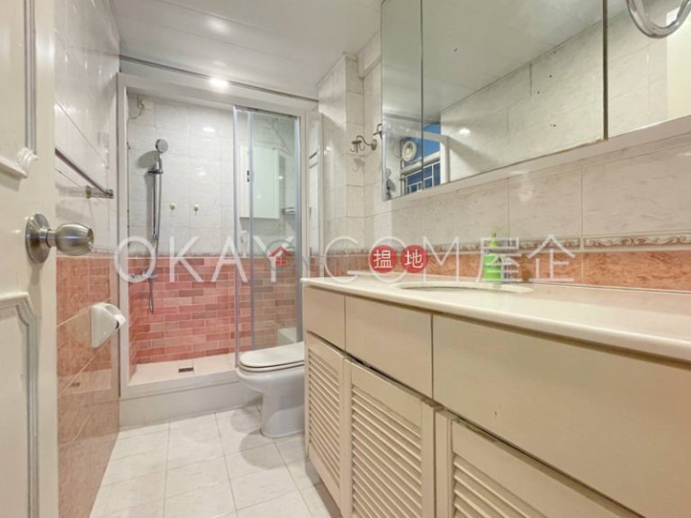 Efficient 3 bedroom on high floor with parking | For Sale