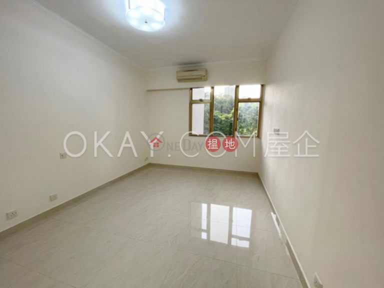 Elegant 3 bedroom with balcony & parking | Rental