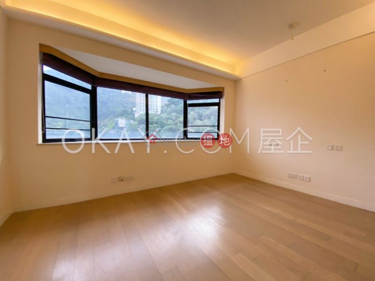 Rare 3 bedroom with parking | Rental