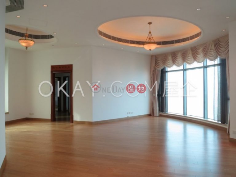 Luxurious 3 bed on high floor with harbour views | Rental