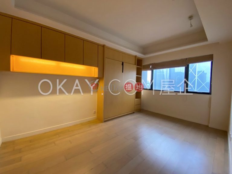Rare 3 bedroom with parking | Rental