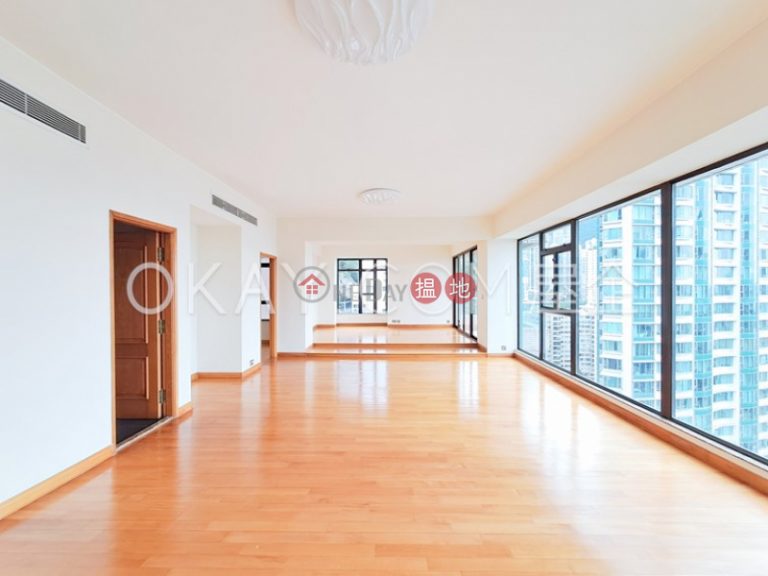 Gorgeous 4 bedroom on high floor with balcony | Rental