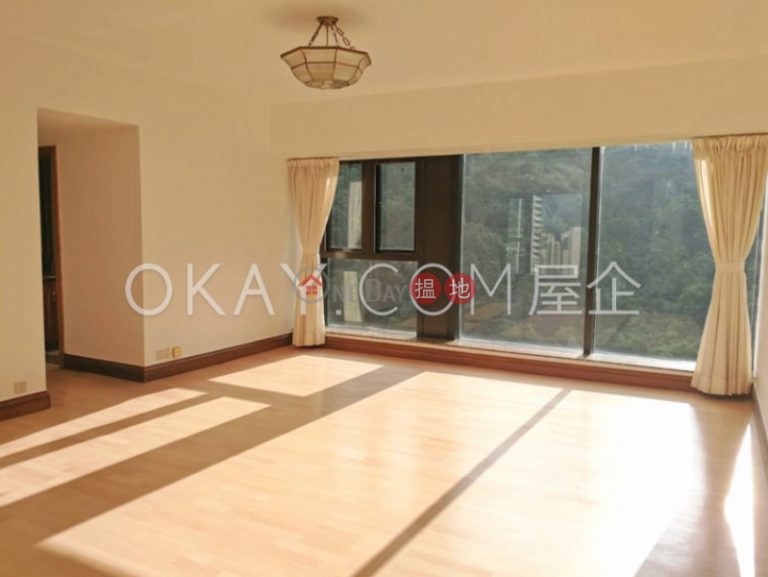 Rare 3 bedroom on high floor with parking | Rental