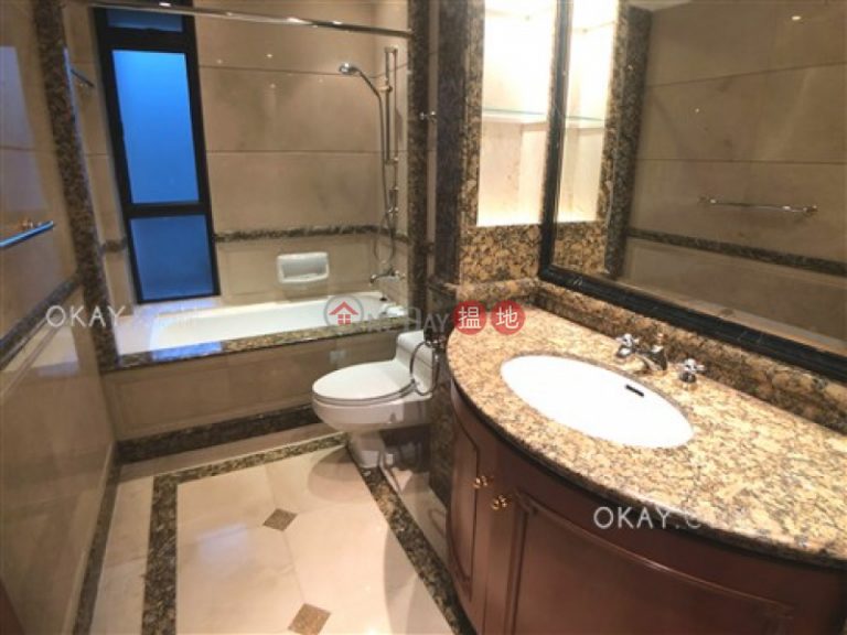 Lovely 4 bedroom with harbour views, balcony | Rental