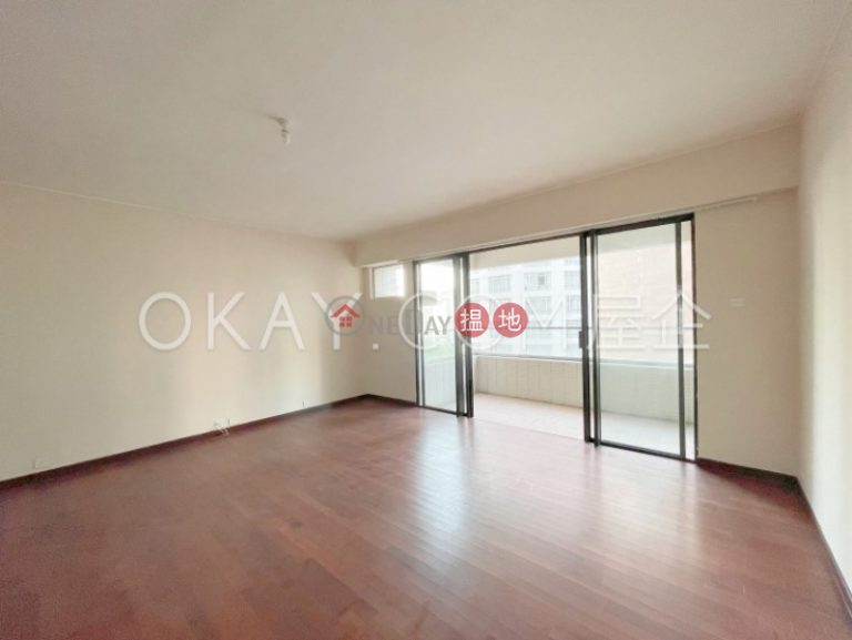 Efficient 4 bedroom with balcony & parking | Rental