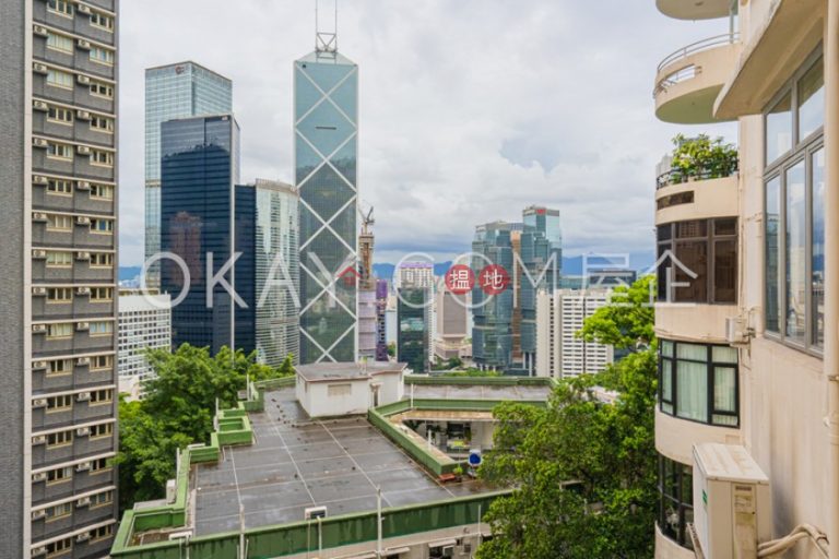 Gorgeous 3 bedroom with balcony & parking | Rental