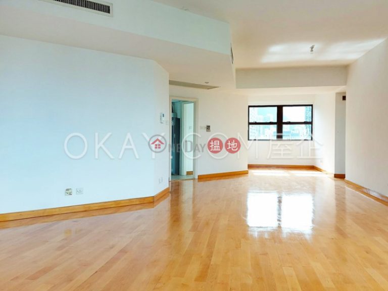 Popular 2 bedroom with sea views, balcony | Rental