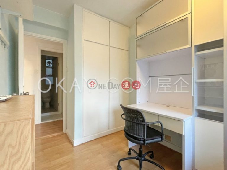 Efficient 3 bedroom on high floor with parking | For Sale