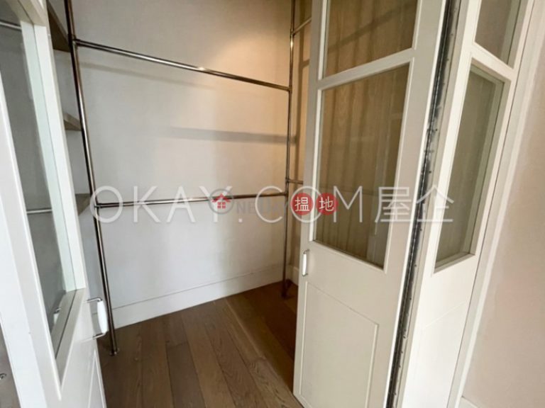 Rare 3 bedroom with balcony & parking | Rental