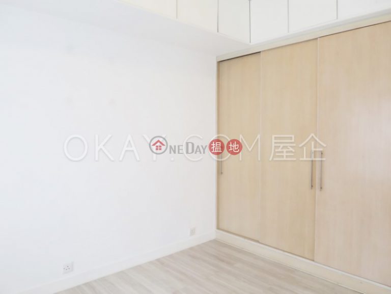 Lovely 3 bedroom with sea views, balcony | For Sale