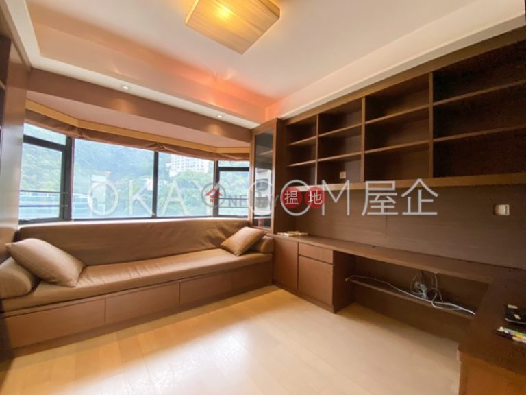 Rare 3 bedroom with parking | Rental