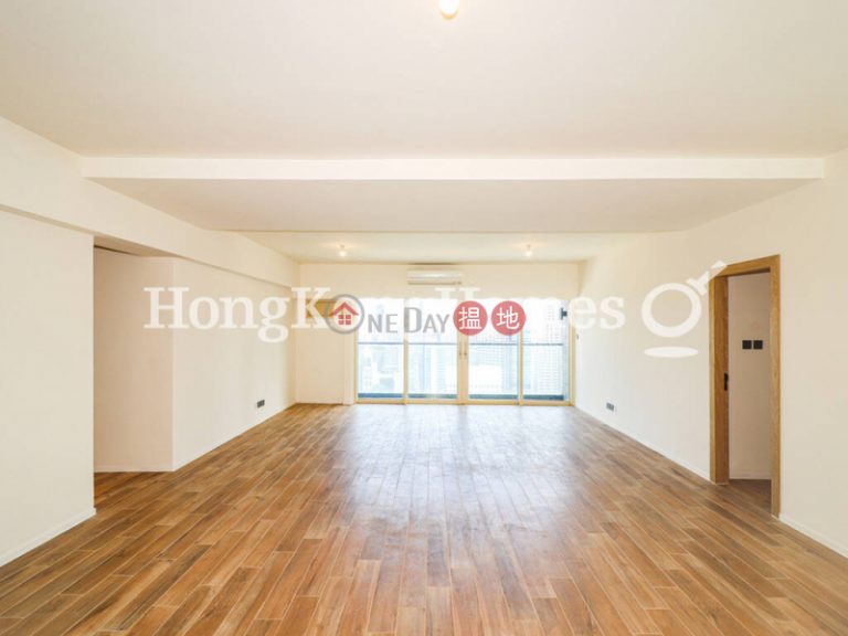 3 Bedroom Family Unit for Rent at St. Joan Court