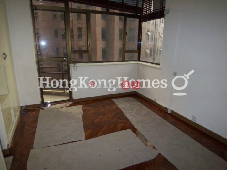 3 Bedroom Family Unit for Rent at South Mansions