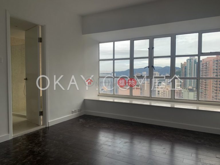 Efficient 4 bed on high floor with balcony & parking | Rental