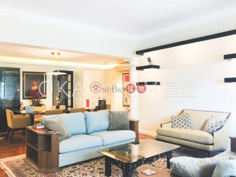 Lovely 3 bedroom with balcony & parking | Rental