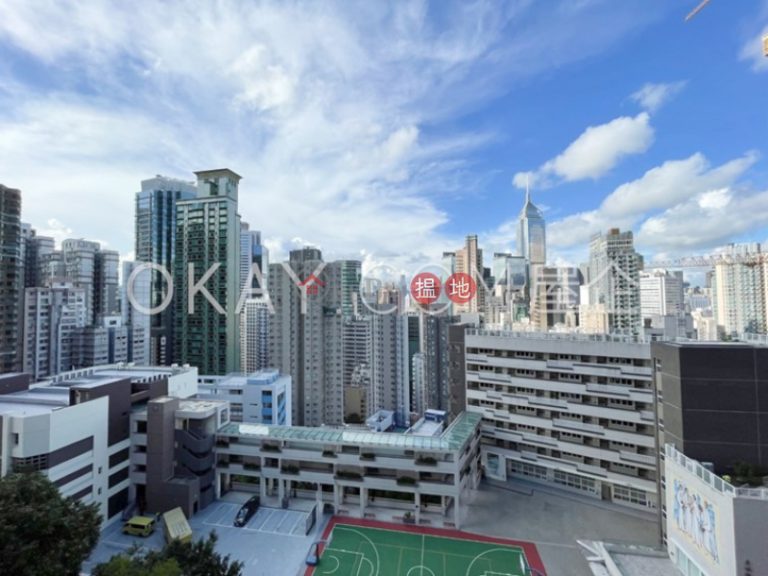 Lovely 2 bedroom with balcony & parking | For Sale