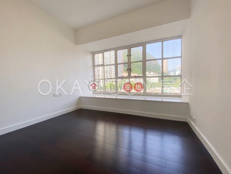 Efficient 4 bedroom with balcony & parking | Rental